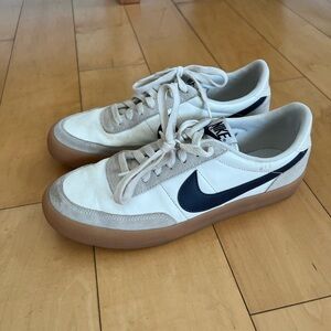 Nike Men’s Killshot 2 White, Navy & Gum Low-Profile.